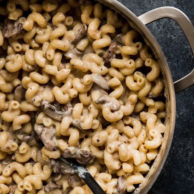 Mac and Cheese with Roasted Garlic and Mushrooms