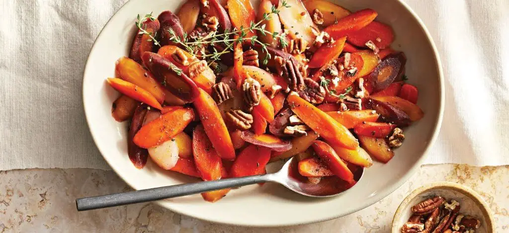 Maple Glazed Carrots with Thyme