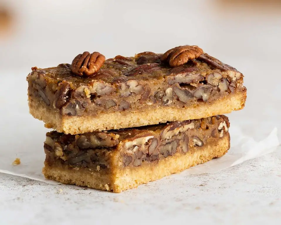 Maple Pecan Rhubarb Bars