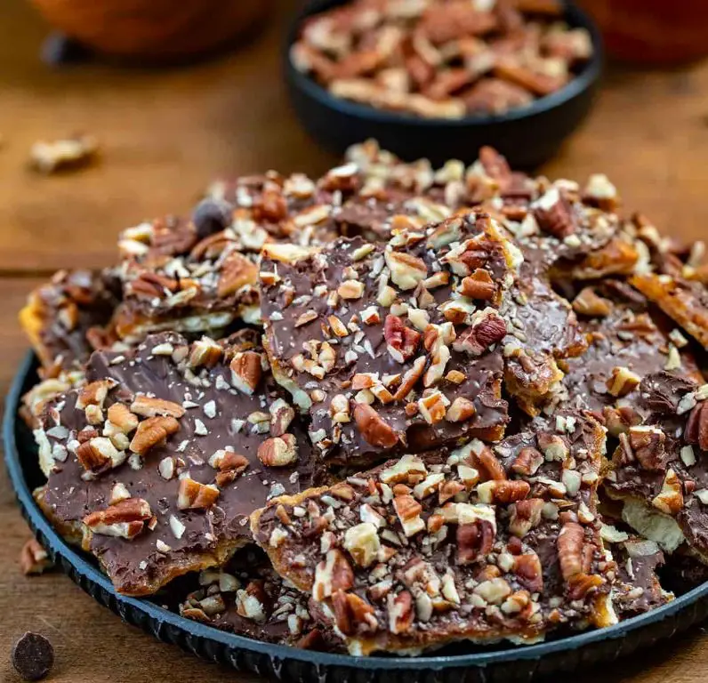 Maple Pecan Saltine Toffee