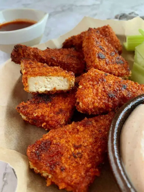 Maple Sriracha Crispy Tofu