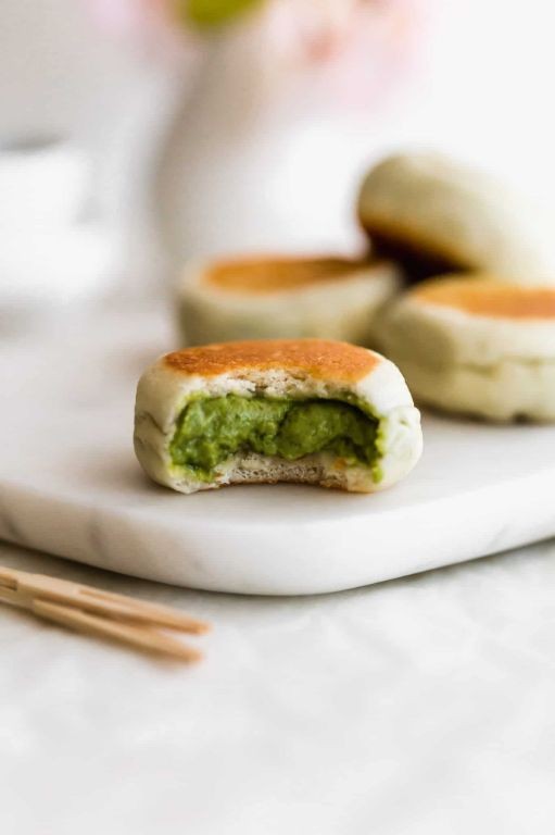 Matcha Custard Buns with Green Tea Flavor