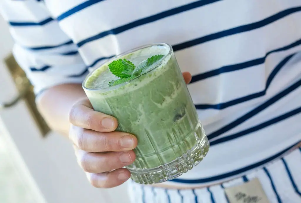 Matcha and Mint Infused Coconut Oil for Smoothies