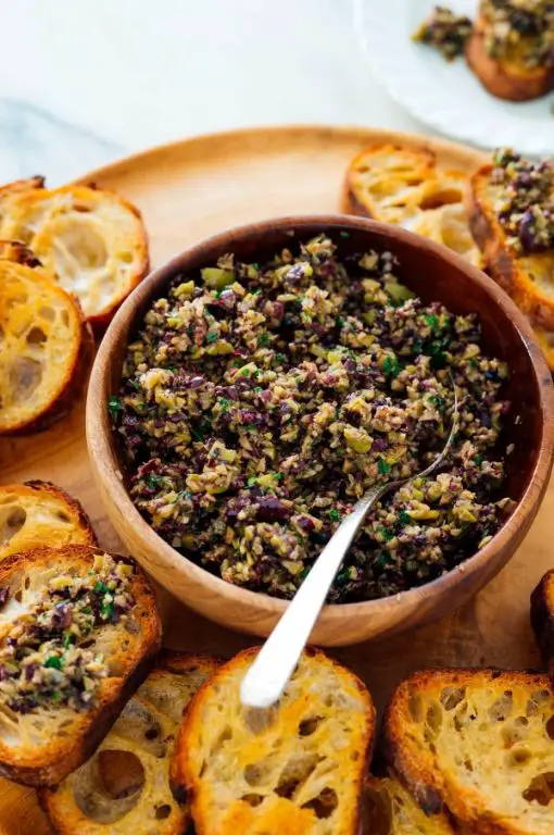 Mediterranean Olive Tapenade Bread Dip