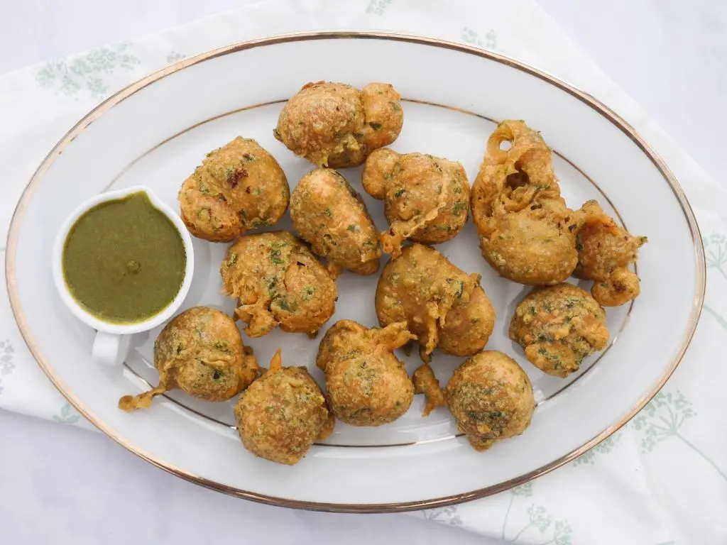 Methi Pakora with Mint Chutney