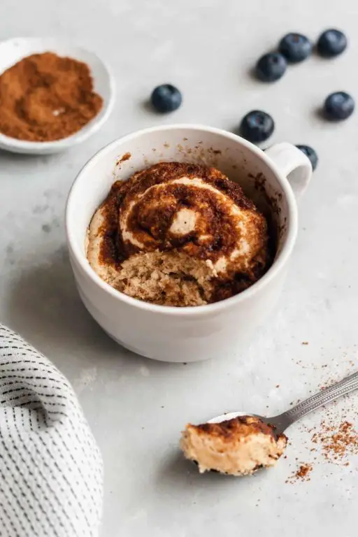 Microwave Cinnamon Roll Mug Cake