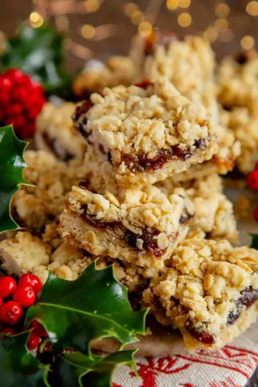Mincemeat and Apple Crumble Bars