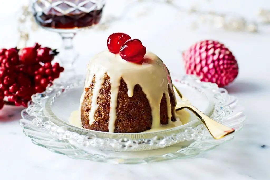 Mini Christmas Puddings with Custard