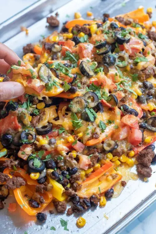 Mini Pepper Nachos with Ground Beef and Cheese