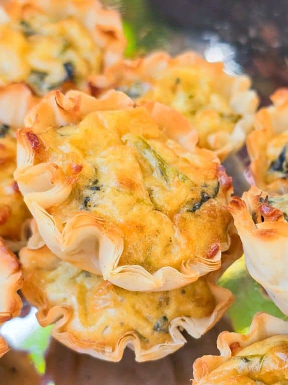 Mini Phyllo Quiches with Spinach and Parmesan