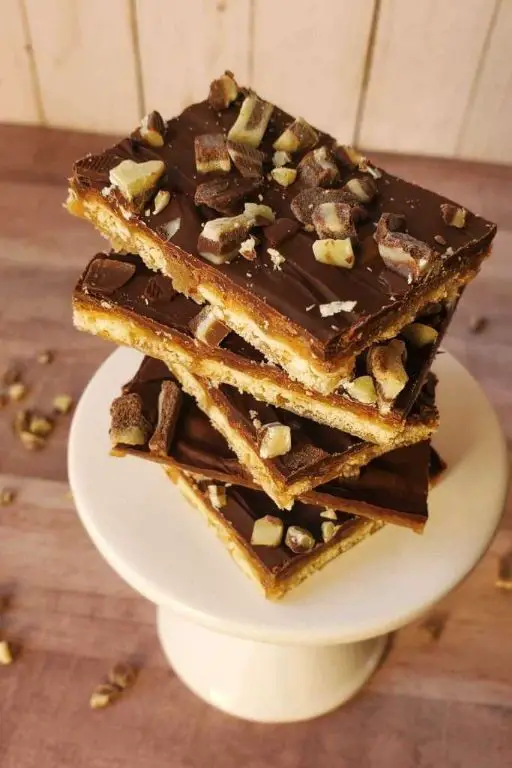 Mint Chocolate Saltine Toffee