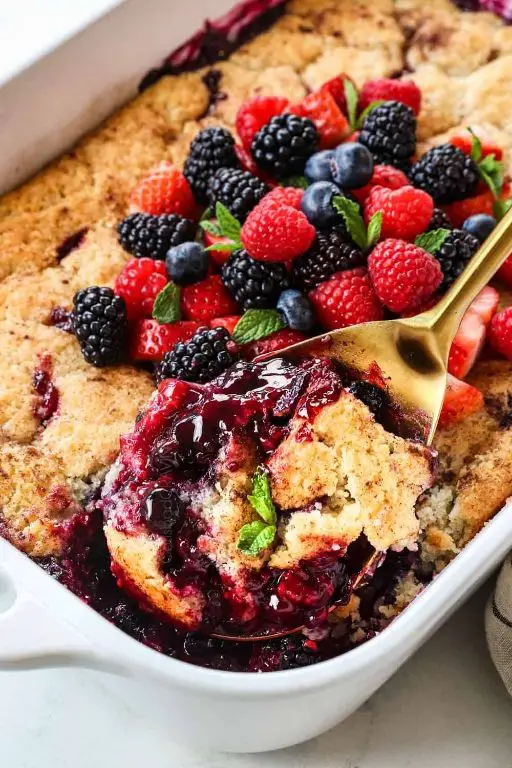 Mixed Berry Biscuit Crumble