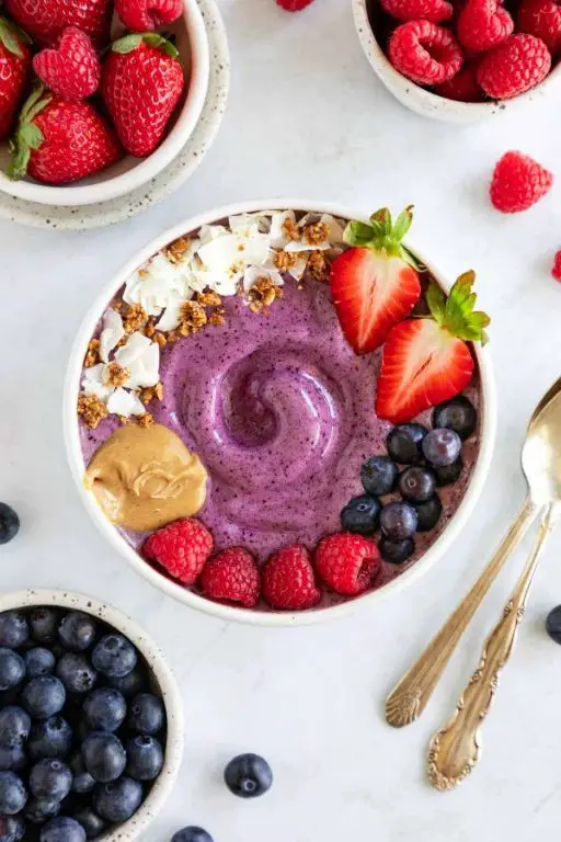 Mixed Berry Smoothie Bowl