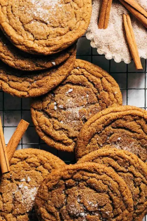 Molasses Cookies with Spiced Flavor