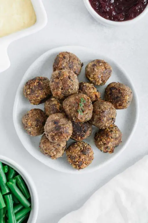 Mushroom and Walnut Vegetarian Meatballs