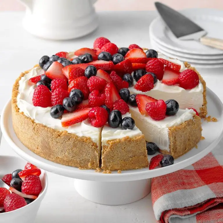 No-Bake Cheesecake with Fresh Berries
