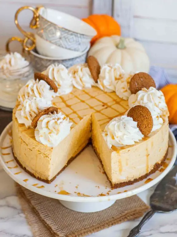 No-Bake Pumpkin Cheesecake with Whipped Cream