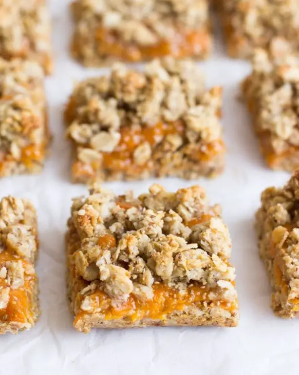 Oatmeal Apricot Breakfast Bars