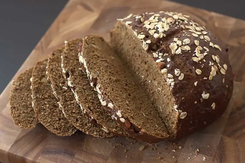 Oatmeal Bread with Walnuts