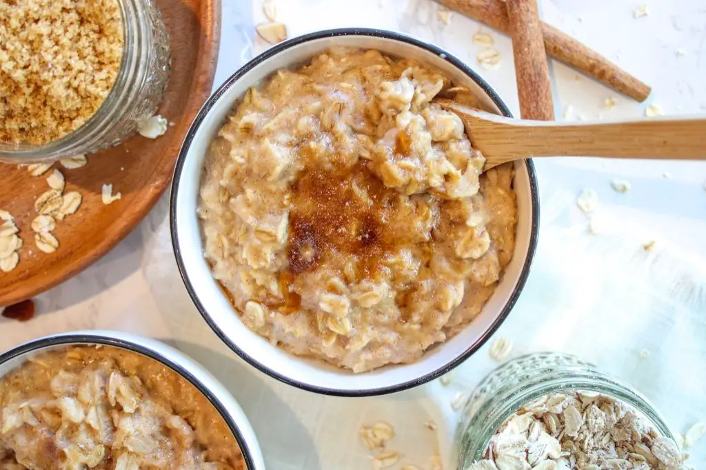 Oatmeal with Cinnamon and Sugar
