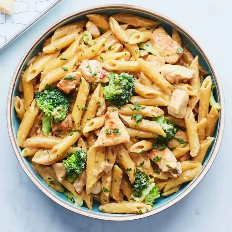 One-Pot Chicken Alfredo Skillet