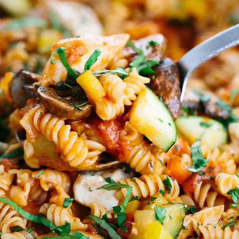 One-Pot Chicken Cacciatore Pasta