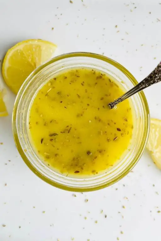 Oregano and Lemon Vinaigrette Salad