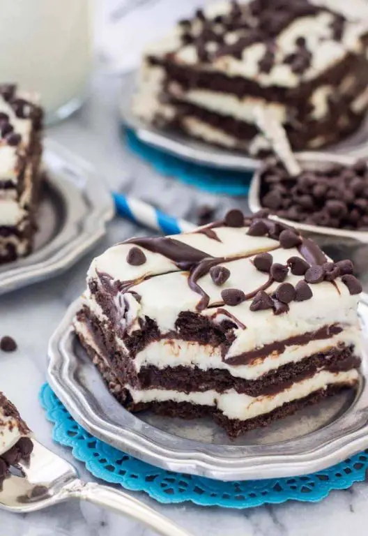 Oreo Icebox Cake with Chocolate Ganache