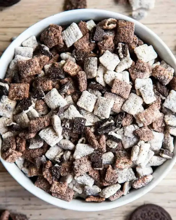 Oreo Muddy Buddies with Cream Cheese