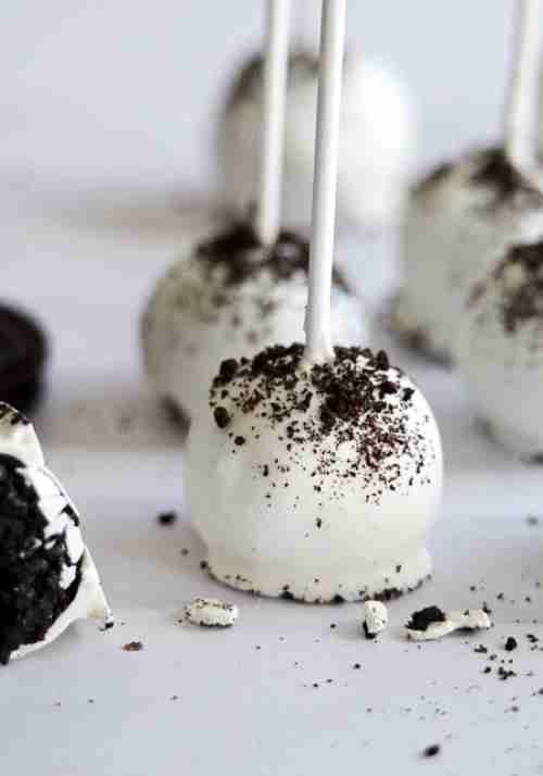 Oreo Stuffed Cake Pops
