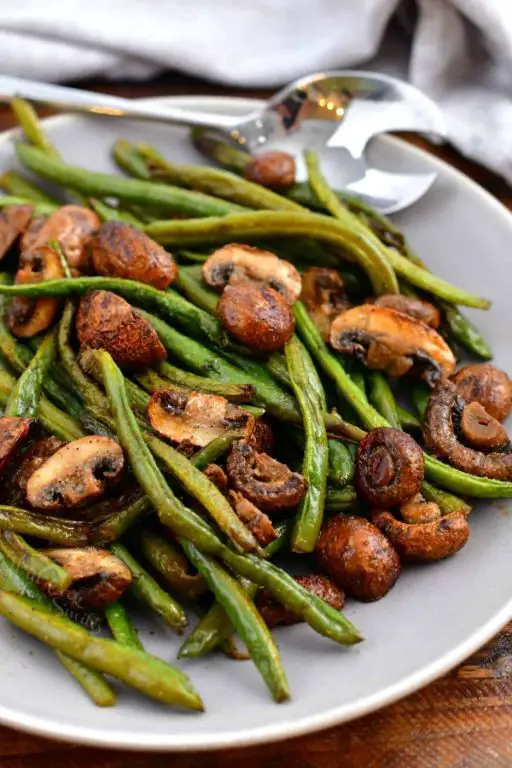 Oven-Roasted Green Beans with Mushrooms