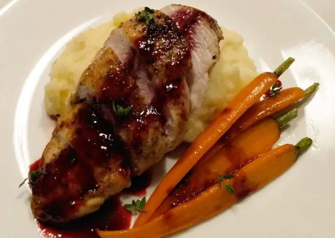 Pan-Seared Chicken with Blackberry Reduction