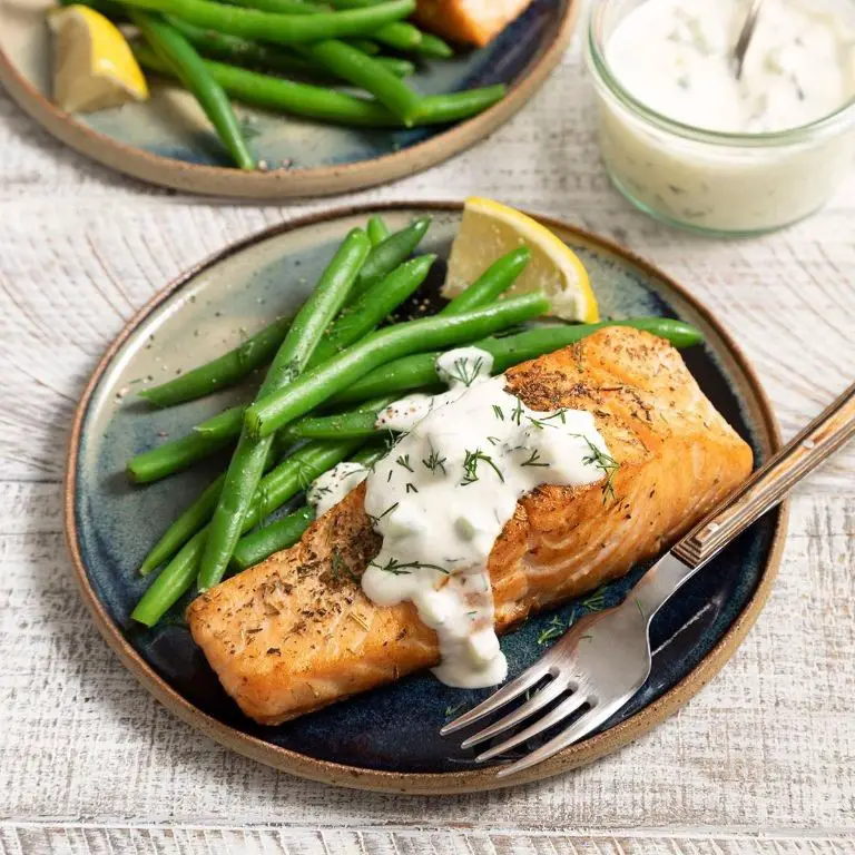 Pan-Seared Salmon with Tarragon Dill Sauce