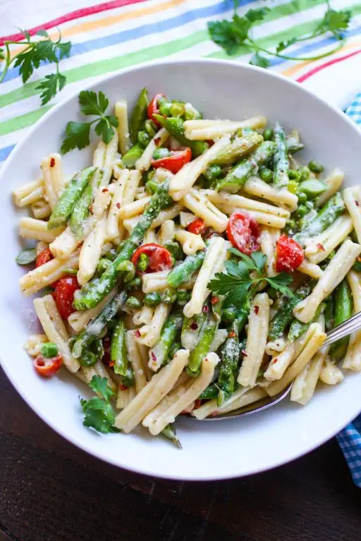 Pasta Primavera with Light Cream Sauce