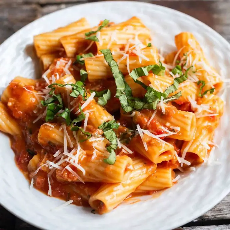 Pasta with Marinara Sauce and Parmesan