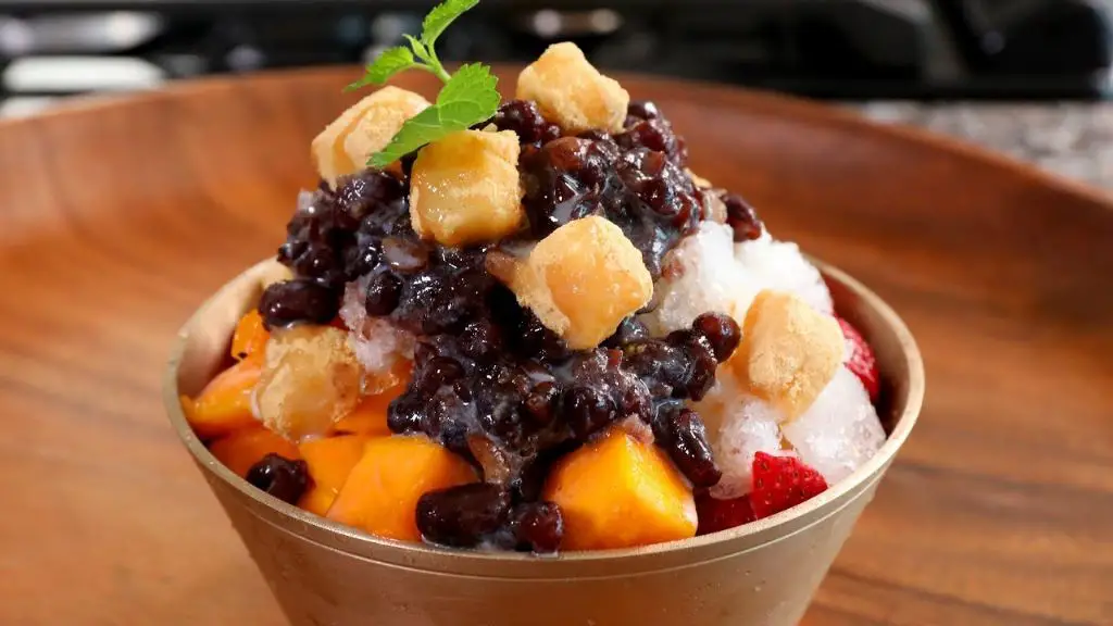 Patbingsu (Korean Shaved Ice Dessert)