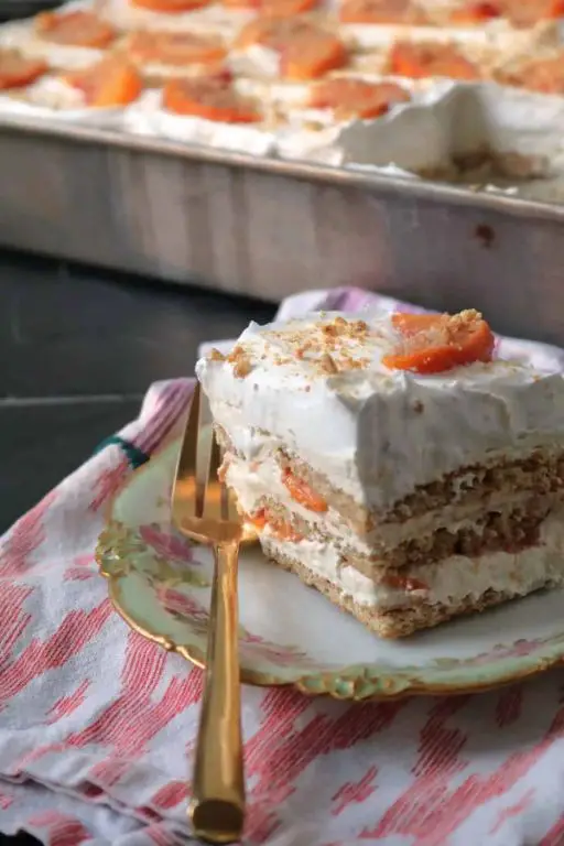 Peach Cobbler Dessert Lasagna