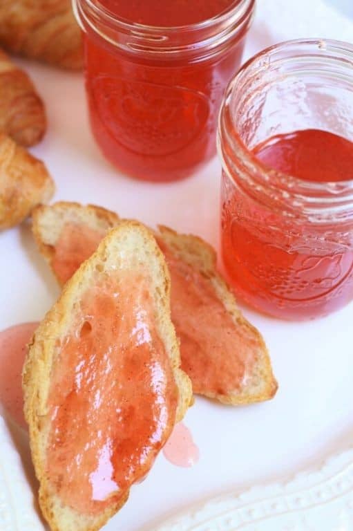 Peach Rhubarb Jelly with Vanilla Bean