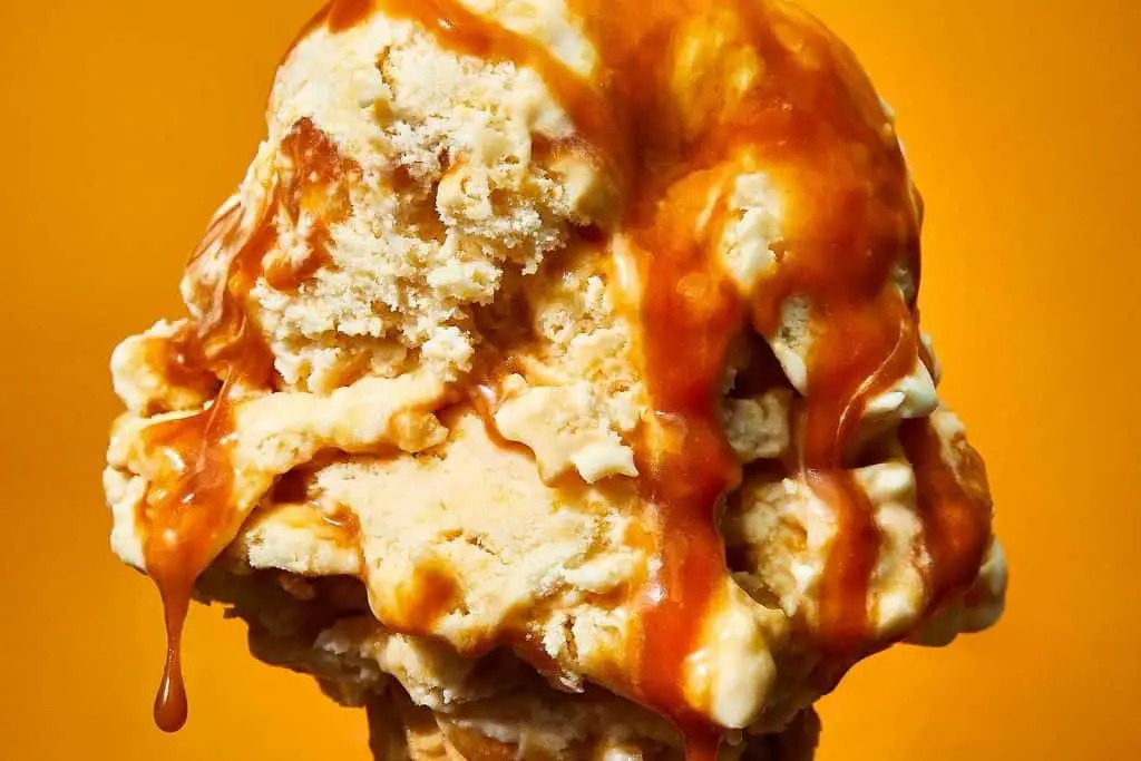 Peach and Caramel Swirl Ice Cream
