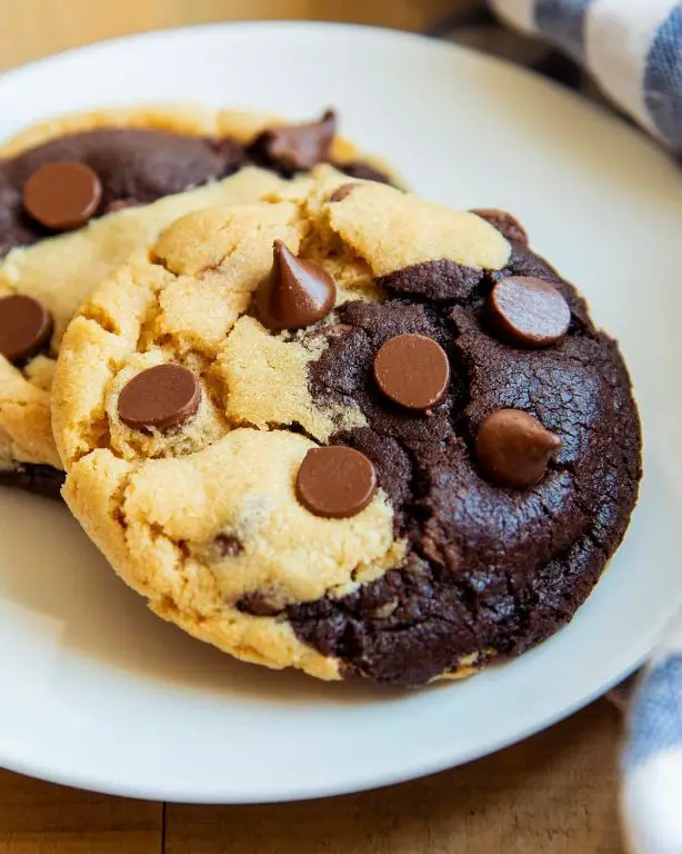 Peanut Butter Chocolate Biscuit Swirls