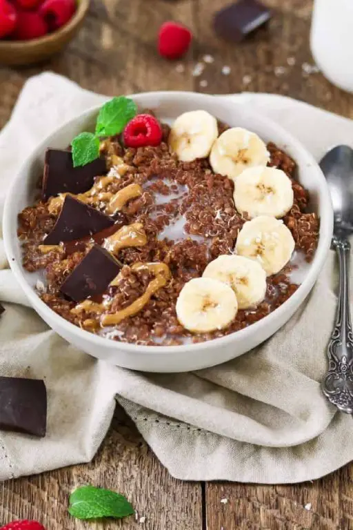 Peanut Butter Quinoa Breakfast Bowl