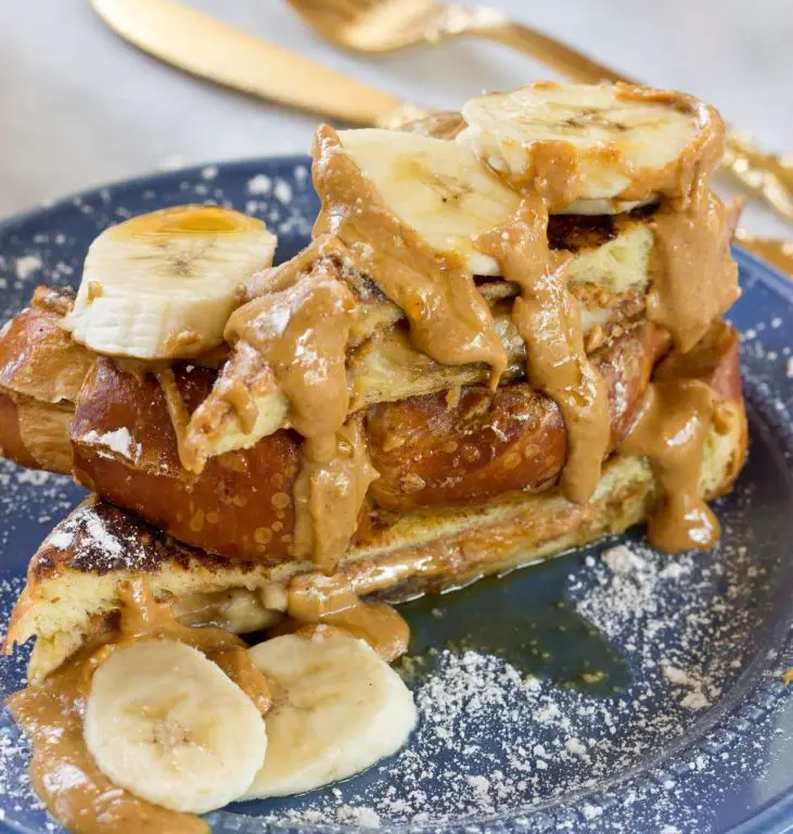 Peanut Butter and Banana Stuffed French Toast