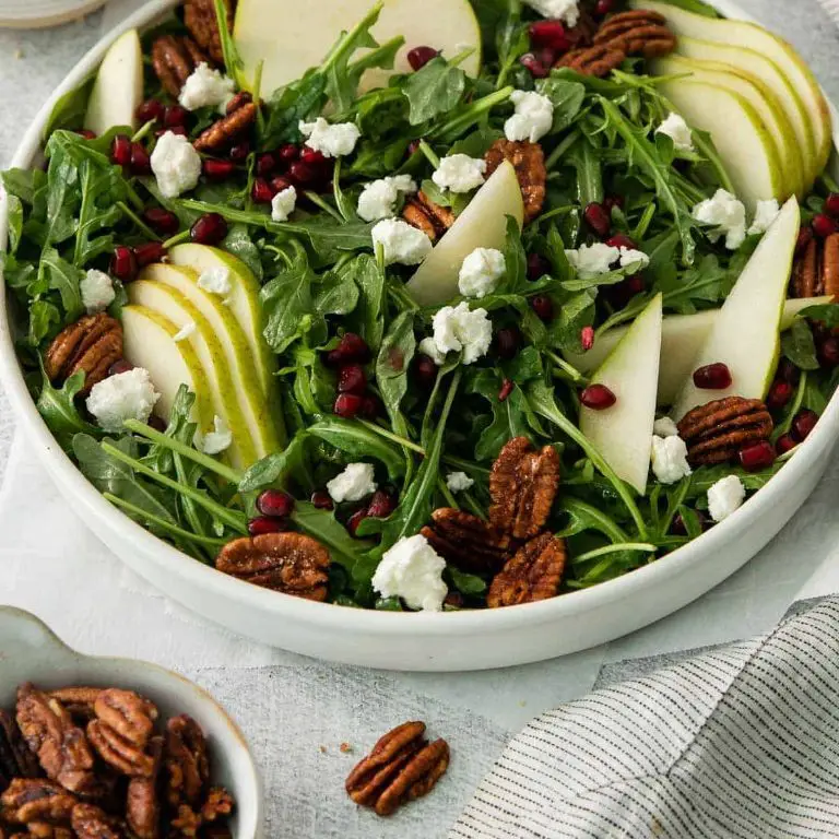 Pear and Arugula Salad with Goat Cheese
