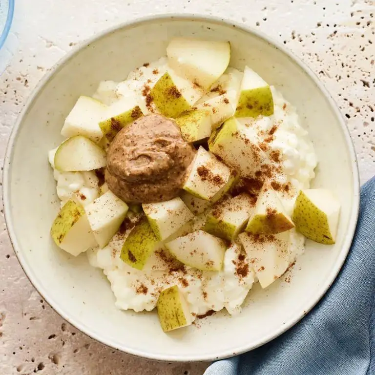 Pear and Cottage Cheese Snack Bowl