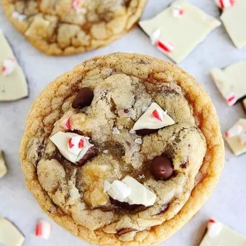 Peppermint Bark Cookies with Chocolate Chunks