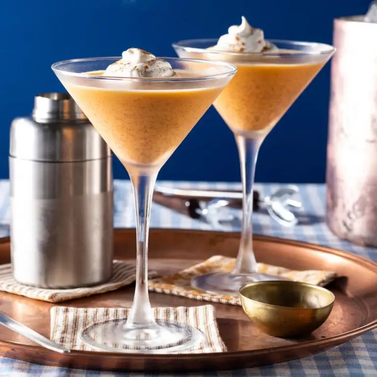 Peppermint Swirl Pumpkin Pie Martini