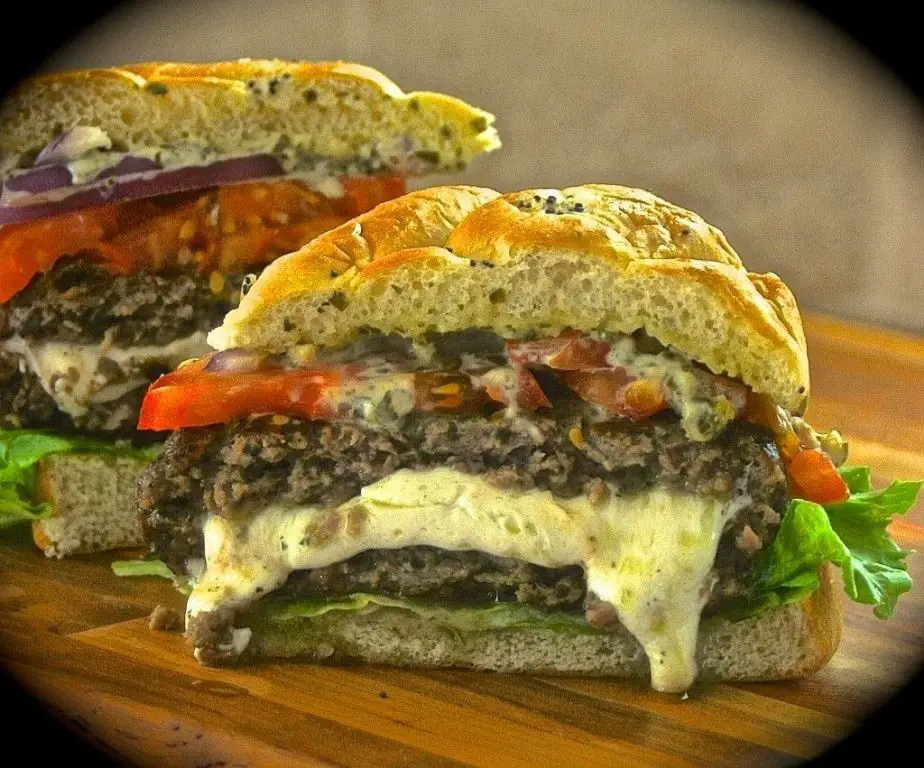Pesto Mozzarella Stuffed Hamburgers