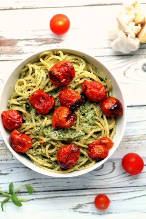 Pesto Pasta with Cherry Tomatoes