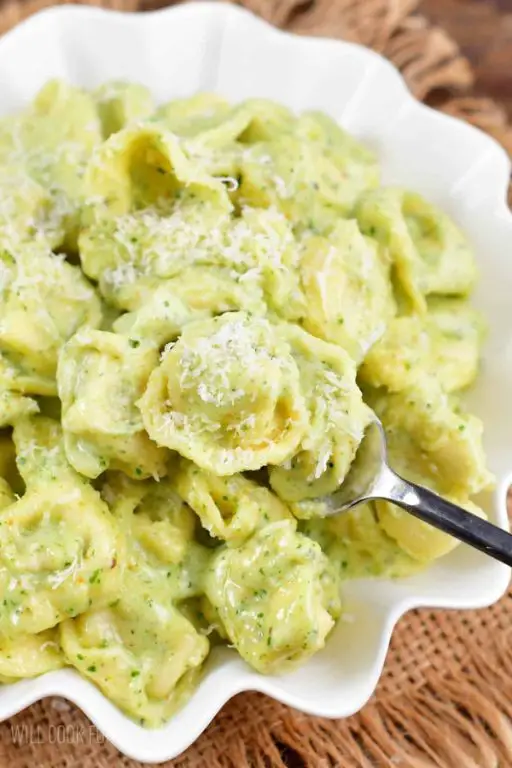 Pesto Ragu Alfredo Tortellini