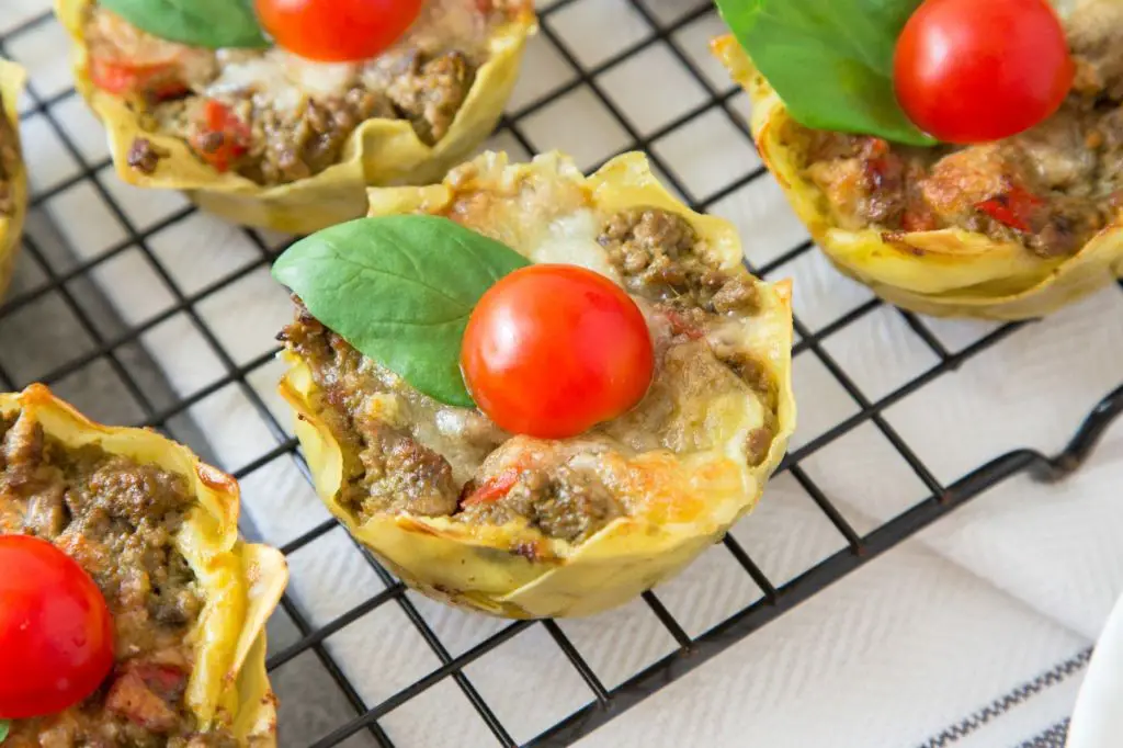 Pesto and Mozzarella Lasagna Cupcakes
